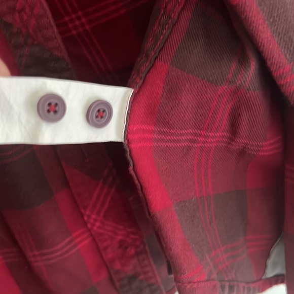 Deluth Trading free swingin’ women’s flannel shirt. - Picture 4 of 4